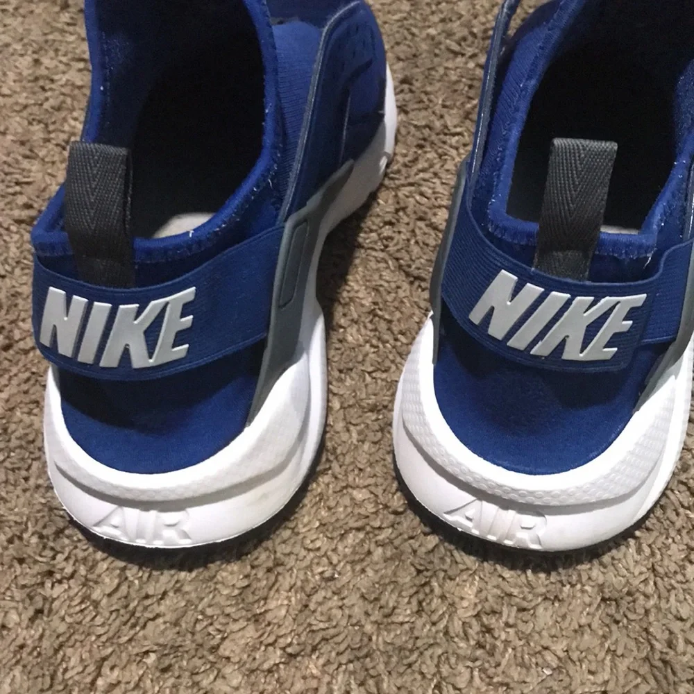 🔥AIR HUARACHE BY NIKE💥 blue & white, gray trim (Sz.10) 💐slightly used 🦋 - Picture 3 of 7